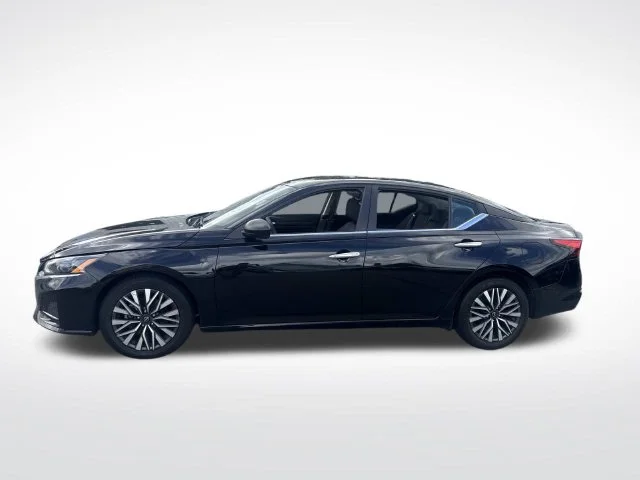 Used 2024 Nissan Altima SV with VIN 1N4BL4DV0RN373493 for sale in New Bedford, MA