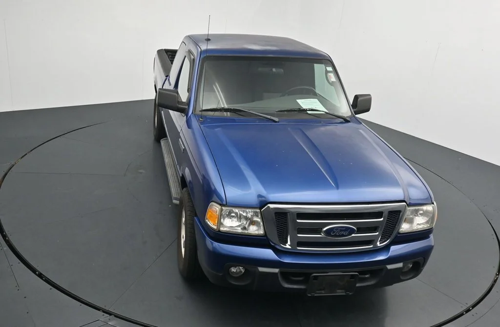Used 2011 Blue Ford XLT image 9