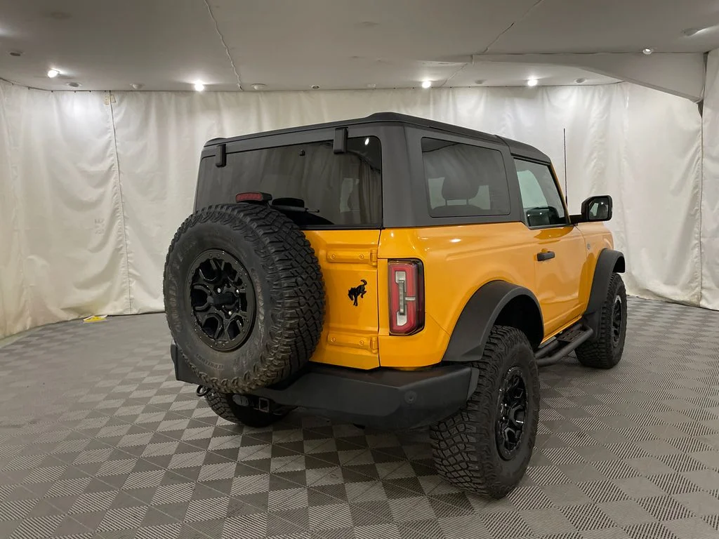 Used 2022 CYBER ORANGE MET TRI-COAT Ford Wildtrak image 5