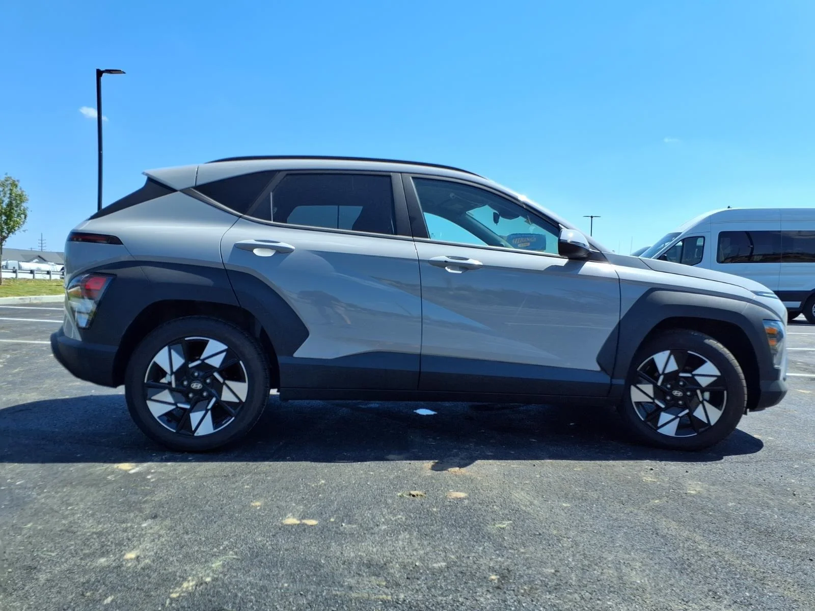 Used 2025 Cyber Gray Metallic Hyundai SEL image 28