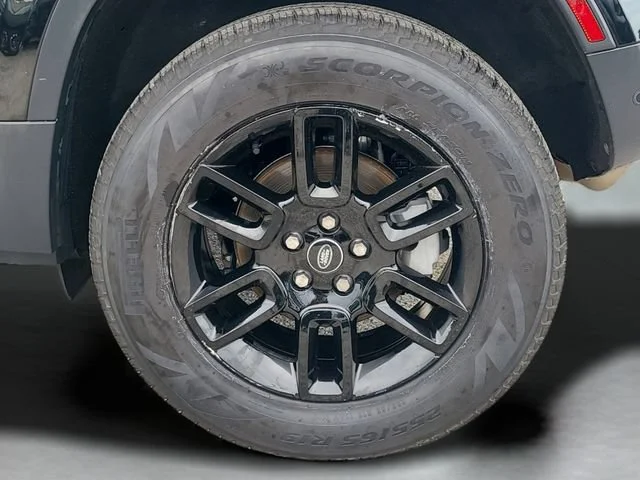 Used 2025 Black Land Rover S image 31