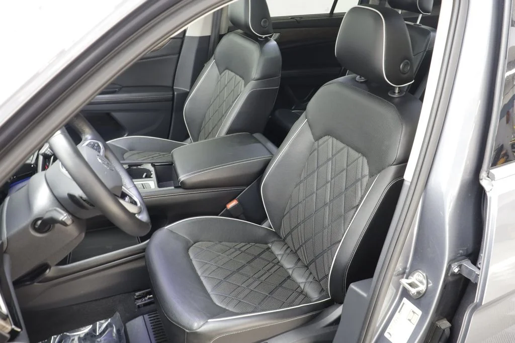 2024 Volkswagen Atlas SEL Premium R-Line - Photo 16