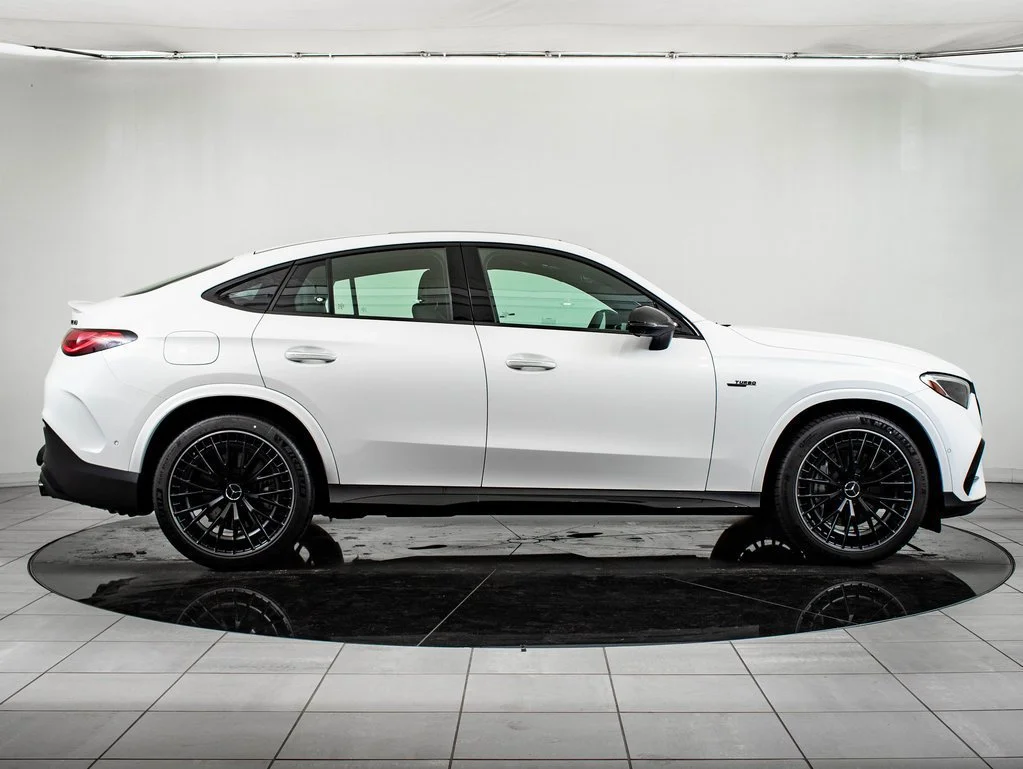 New 2026 Manufaktur Moonlight White Metallic Mercedes-Benz GLC 43 AMG® image 11