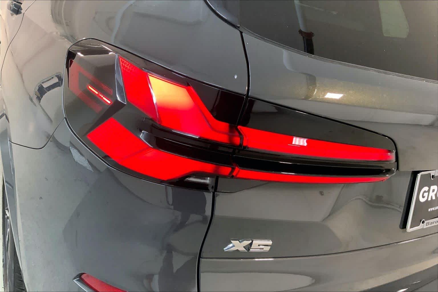 New 2026 Dravit Grey Metallic BMW M60i image 14
