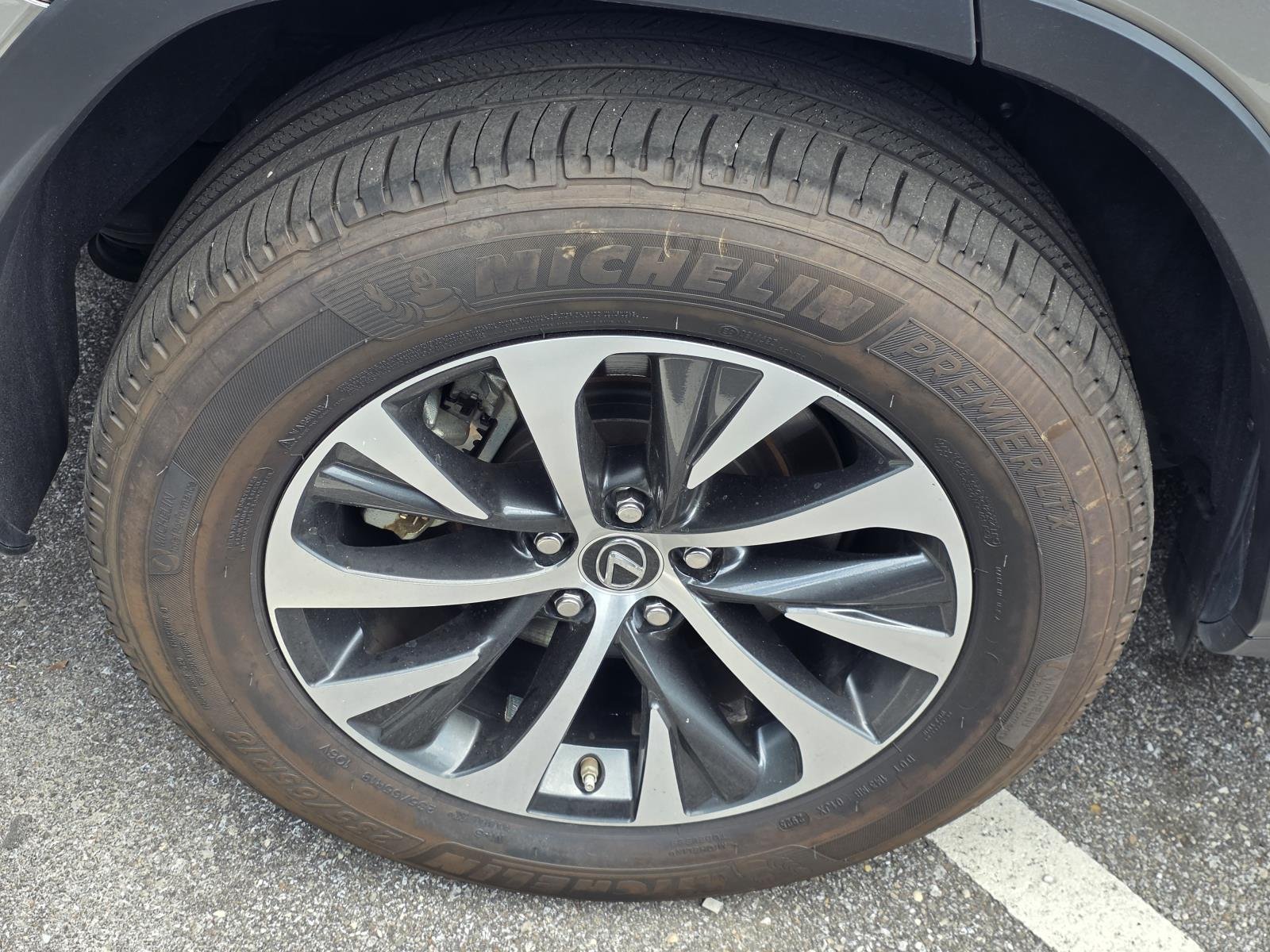 Used 2020 Silver Lexus 450h image 15