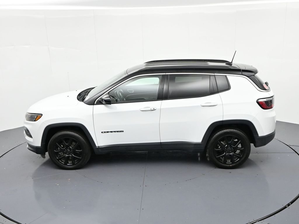 2025 Jeep Compass Limited - Photo 16