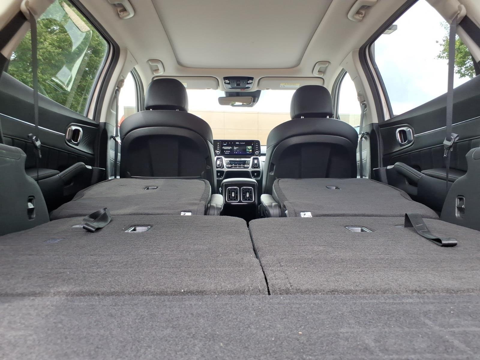 Used 2023 Glacial White Pearl Kia SX image 31
