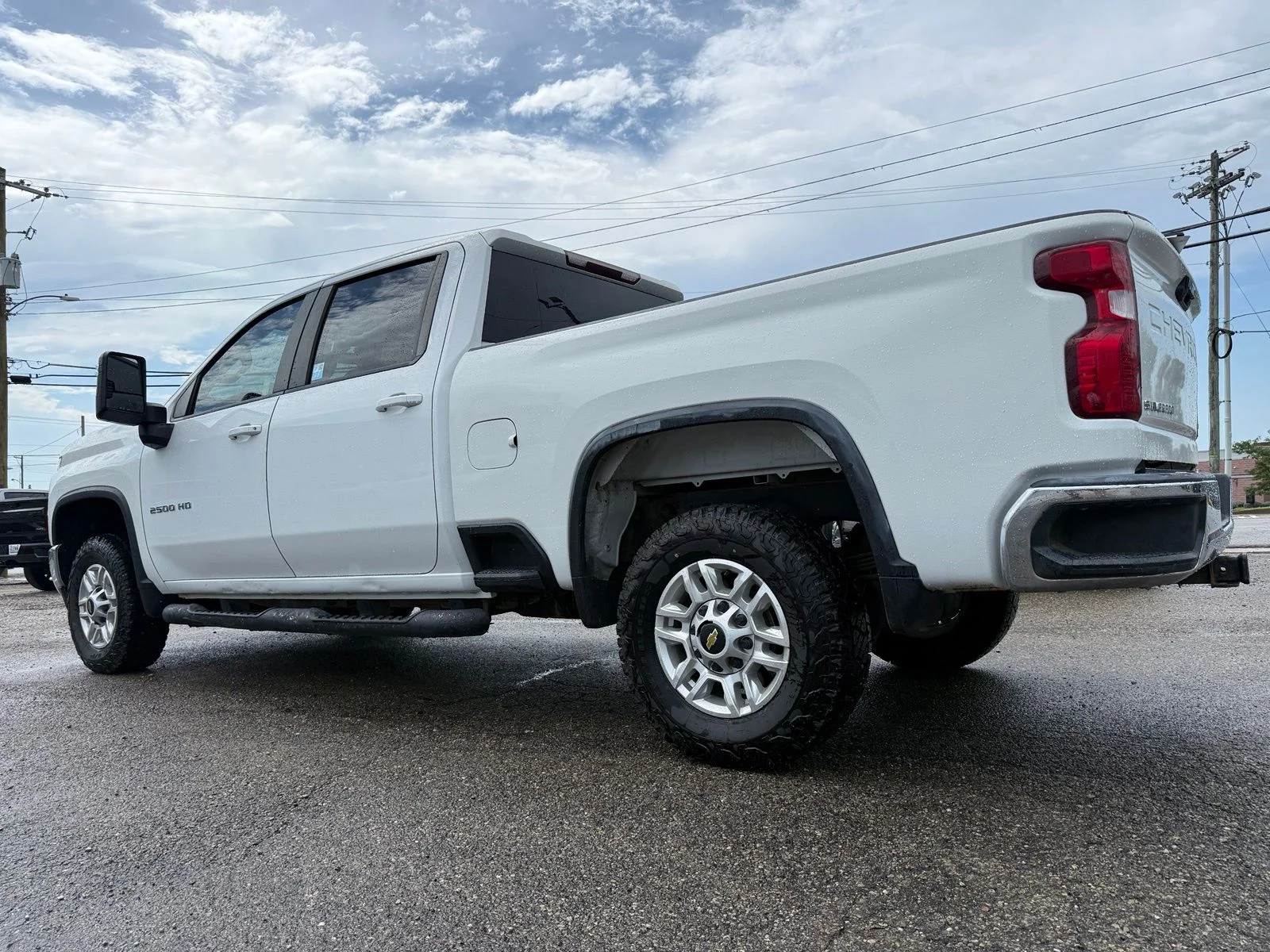 Used 2020 White Chevrolet LT image 4