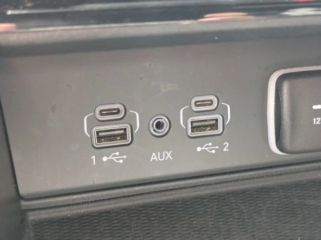 Used 2025 Silver Jeep Altitude image 19