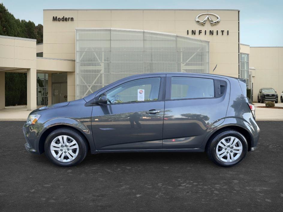 Used 2020 Nightfall Gray Metallic Chevrolet LT image 7