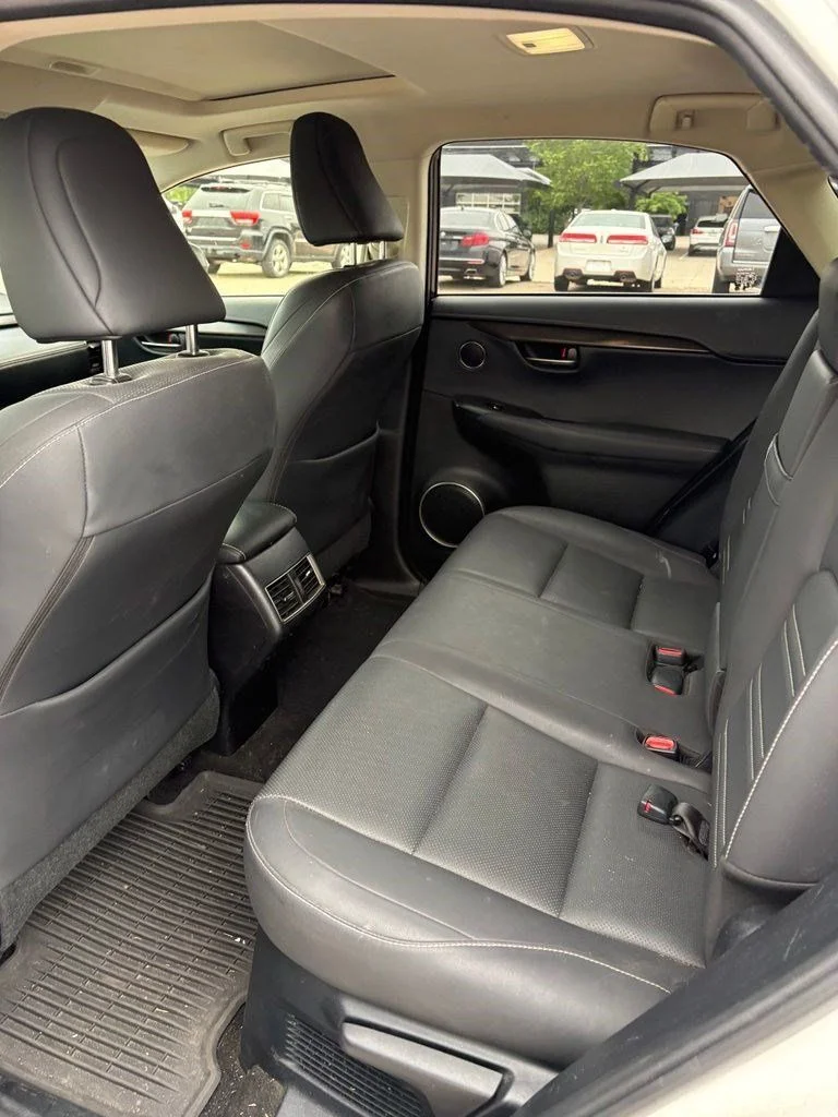 Used 2018 White Lexus 300 Base image 13
