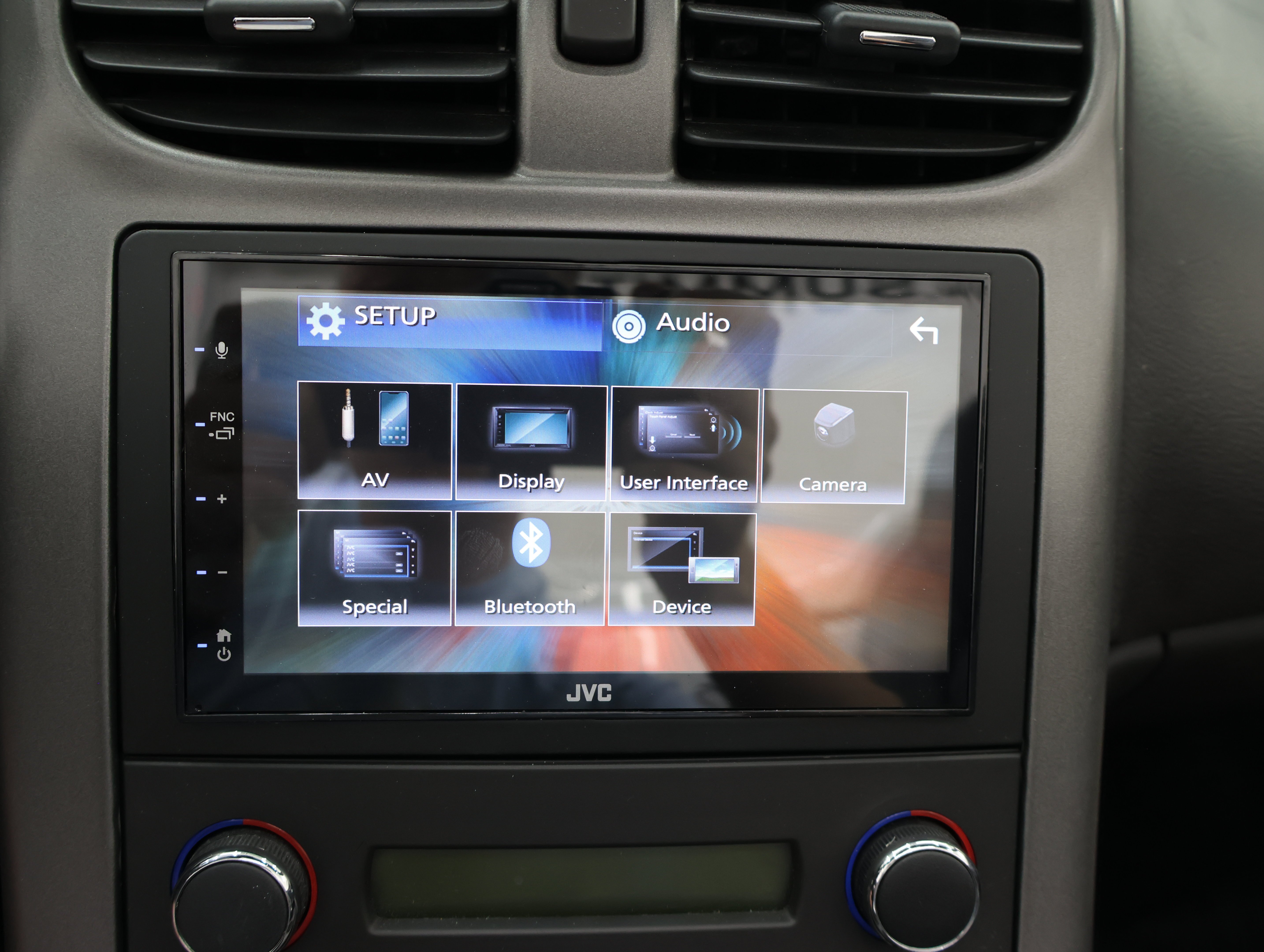 Used 2007 Arctic White Chevrolet  image 39