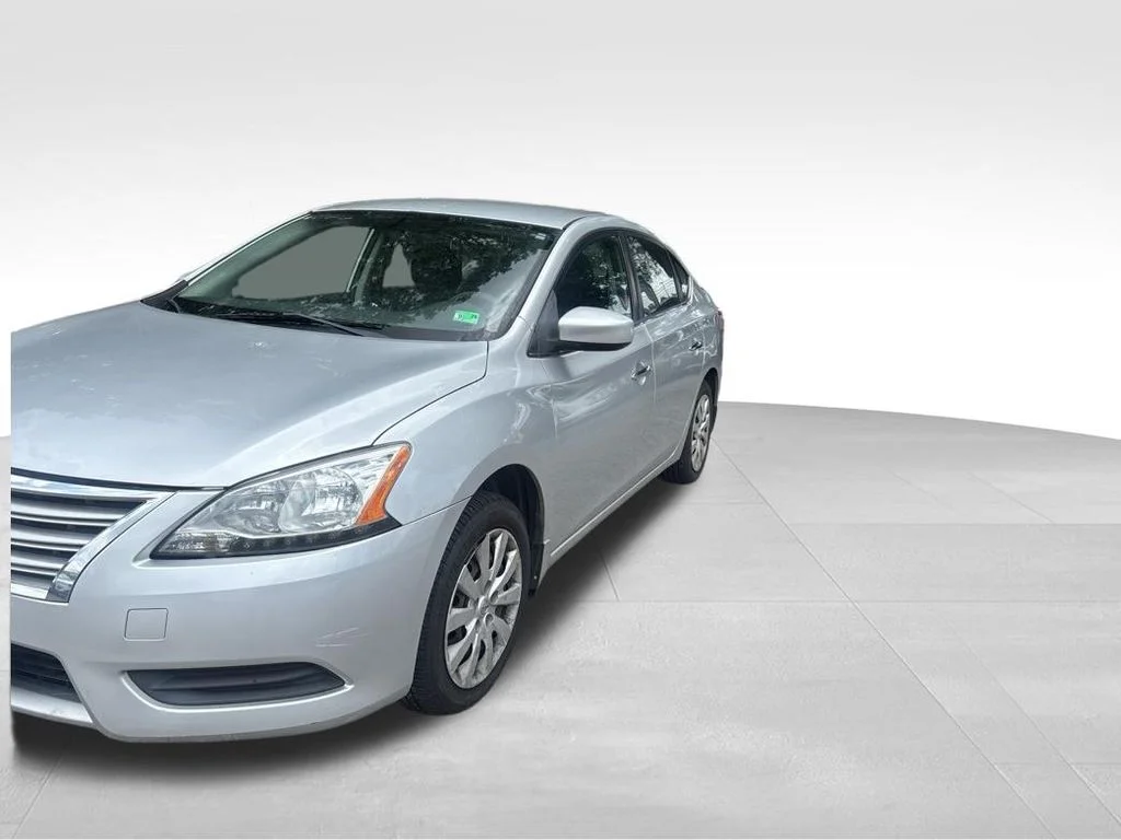 Used 2015 Silver Nissan S image 5