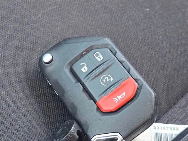 Used 2023  Jeep Rubicon image 26