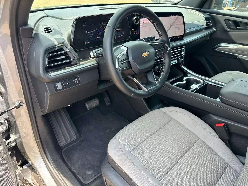 Used 2026 Gray Chevrolet LT image 25