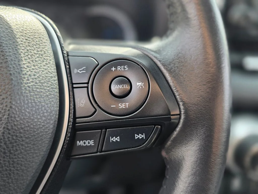 2020 Toyota RAV4 Limited - Photo 28