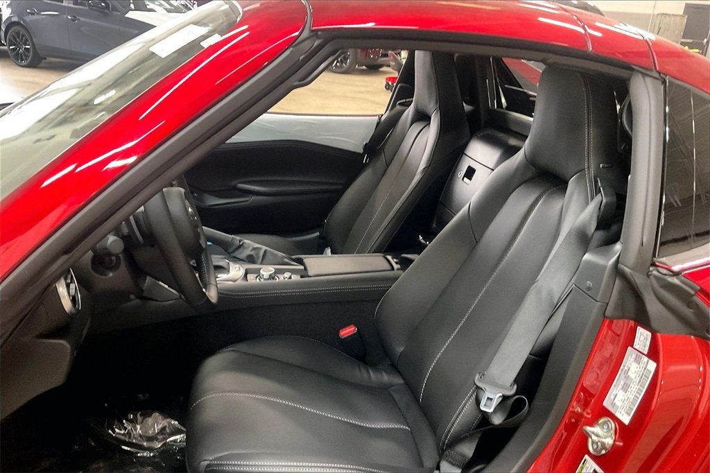 2025 MAZDA MX-5 - Image 8