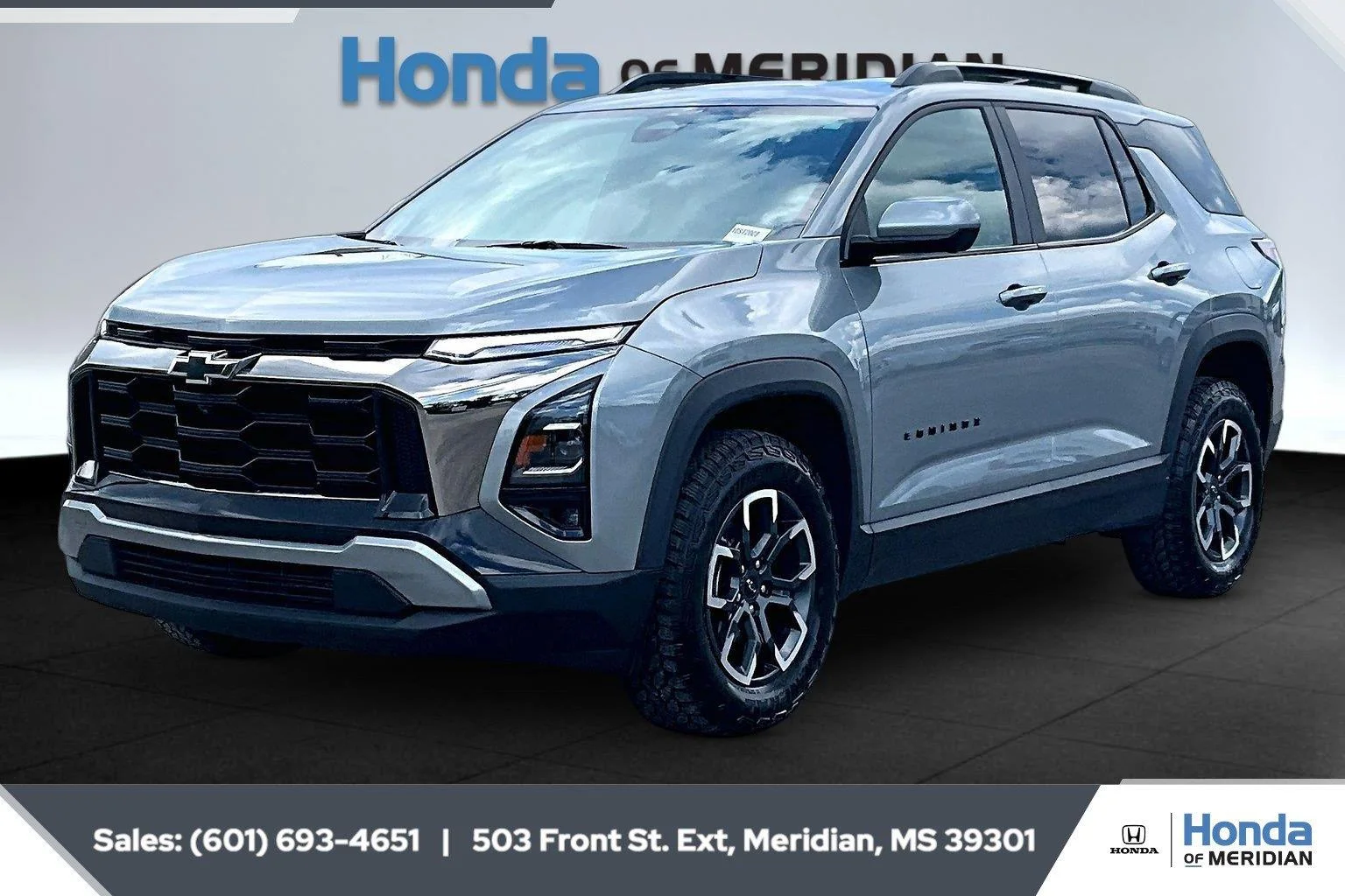 Used 2025 Sterling Gray Metallic Chevrolet AWD ACTIV image 10