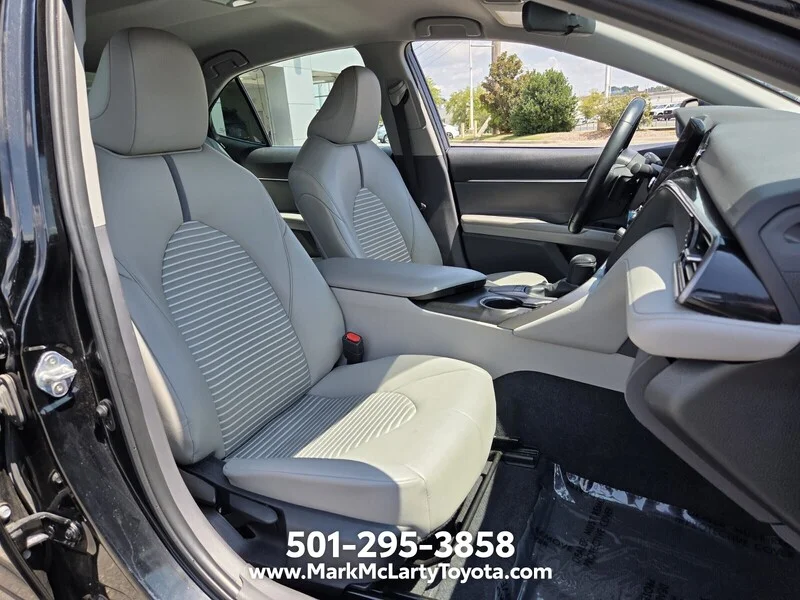 Used 2024 Midnight Black Metallic TOYOTA SE AUTO image 15