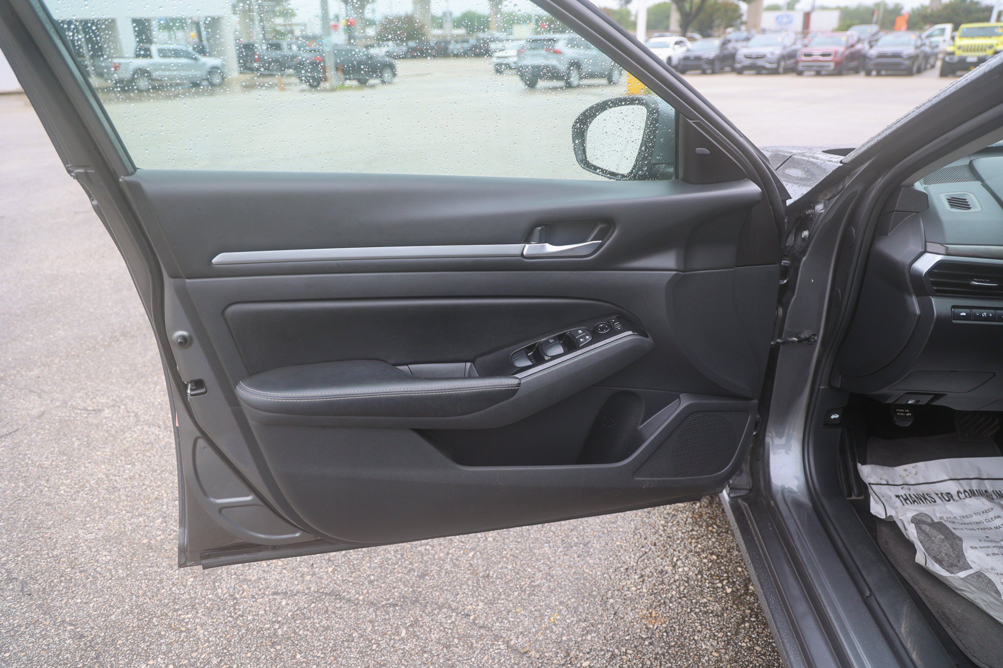 Used 2023 Gun Metallic Nissan 2.5 SV image 27
