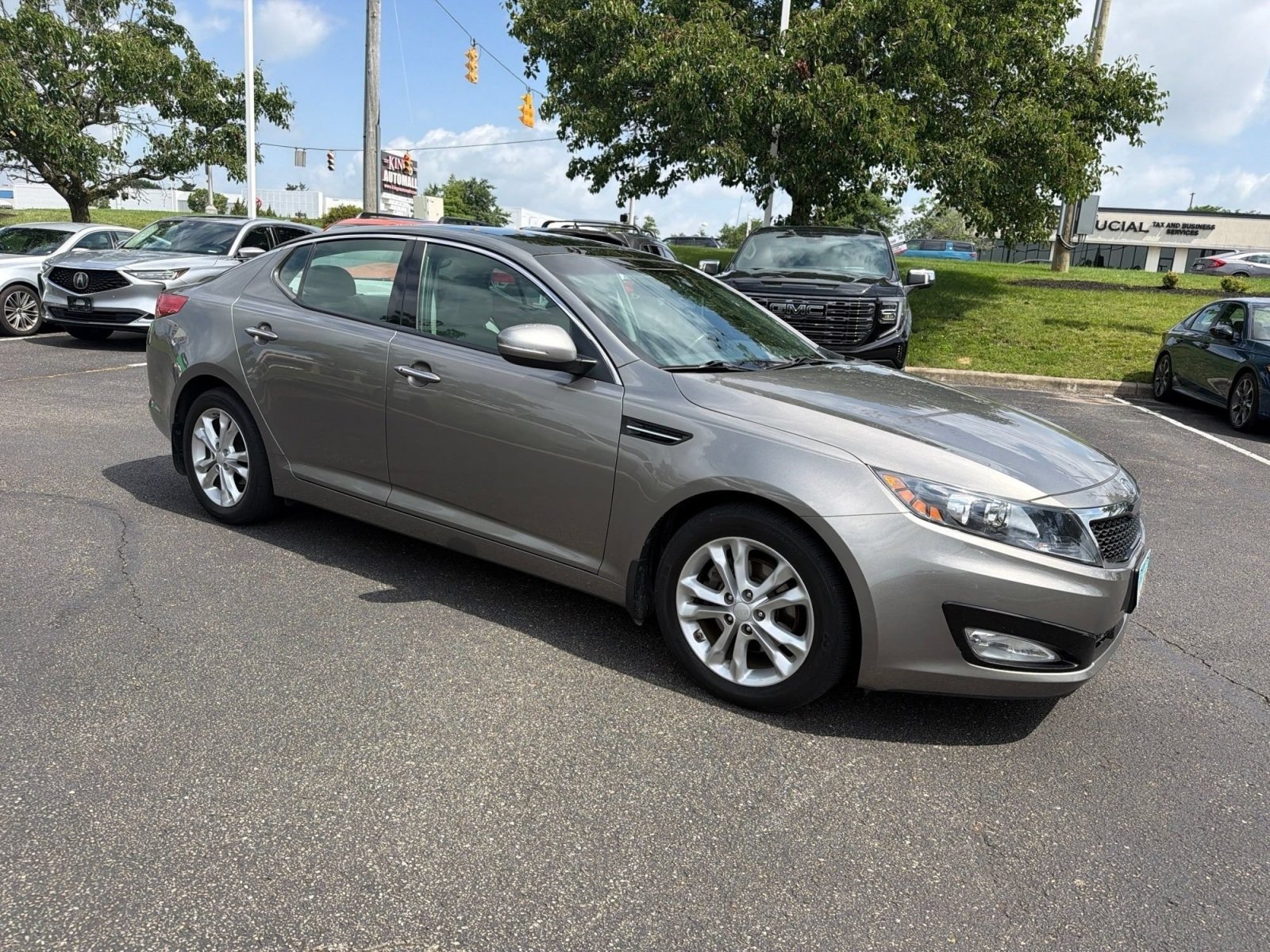 Used 2012 Titanium Metallic Kia EX image 17