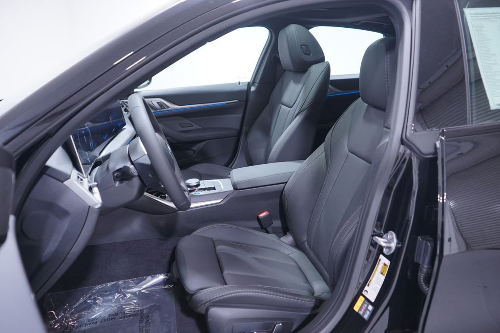 New 2026 Black Sapphire Metallic BMW xDrive40 image 7