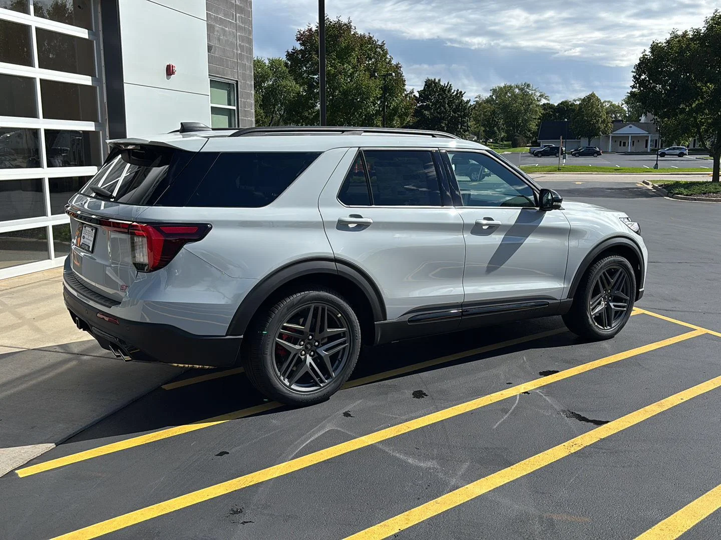 New 2027 Avalanche Gray Ford ST image 6