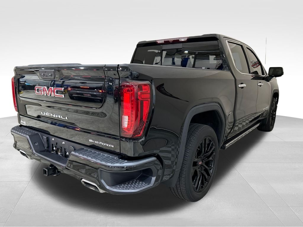 Used 2022 Black GMC Denali image 7