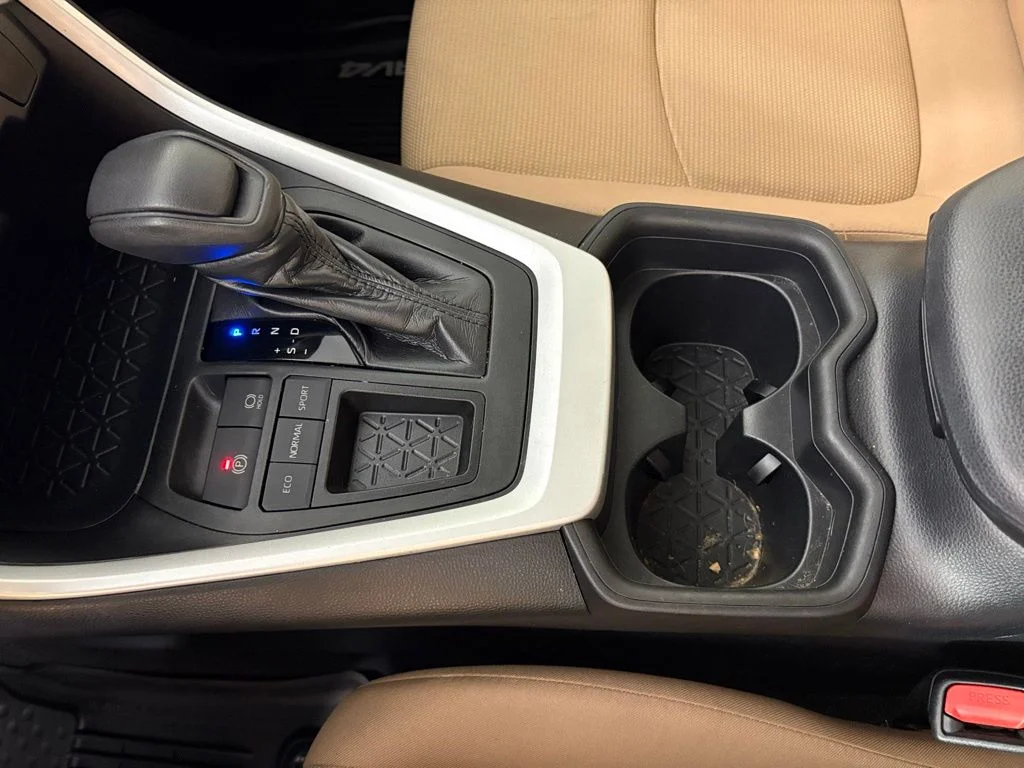 Used 2020 Red Toyota LE image 34
