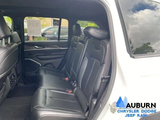 Used 2024 White Jeep 4xe image 25