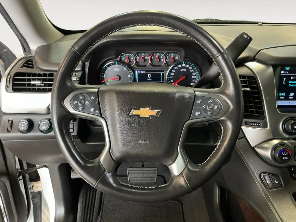 Used 2020 SUMMIT WHITE Chevrolet LT image 13