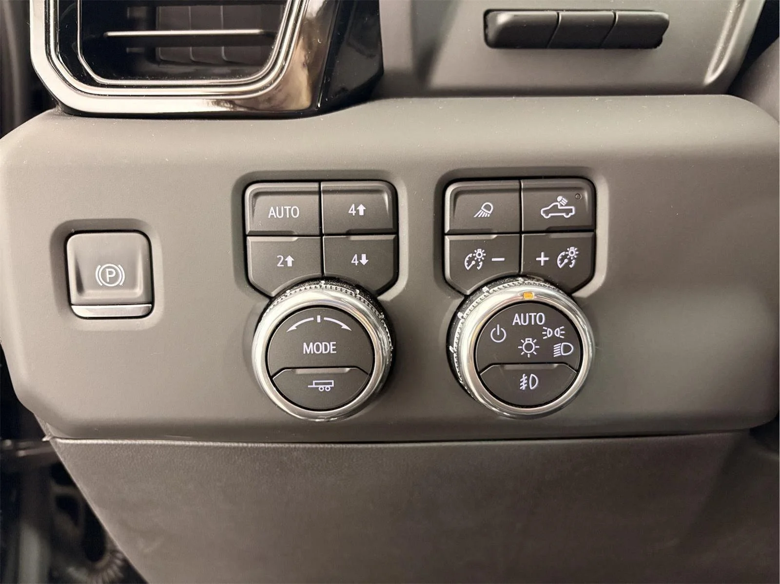 Used 2026 Onyx Black GMC AT4 image 32
