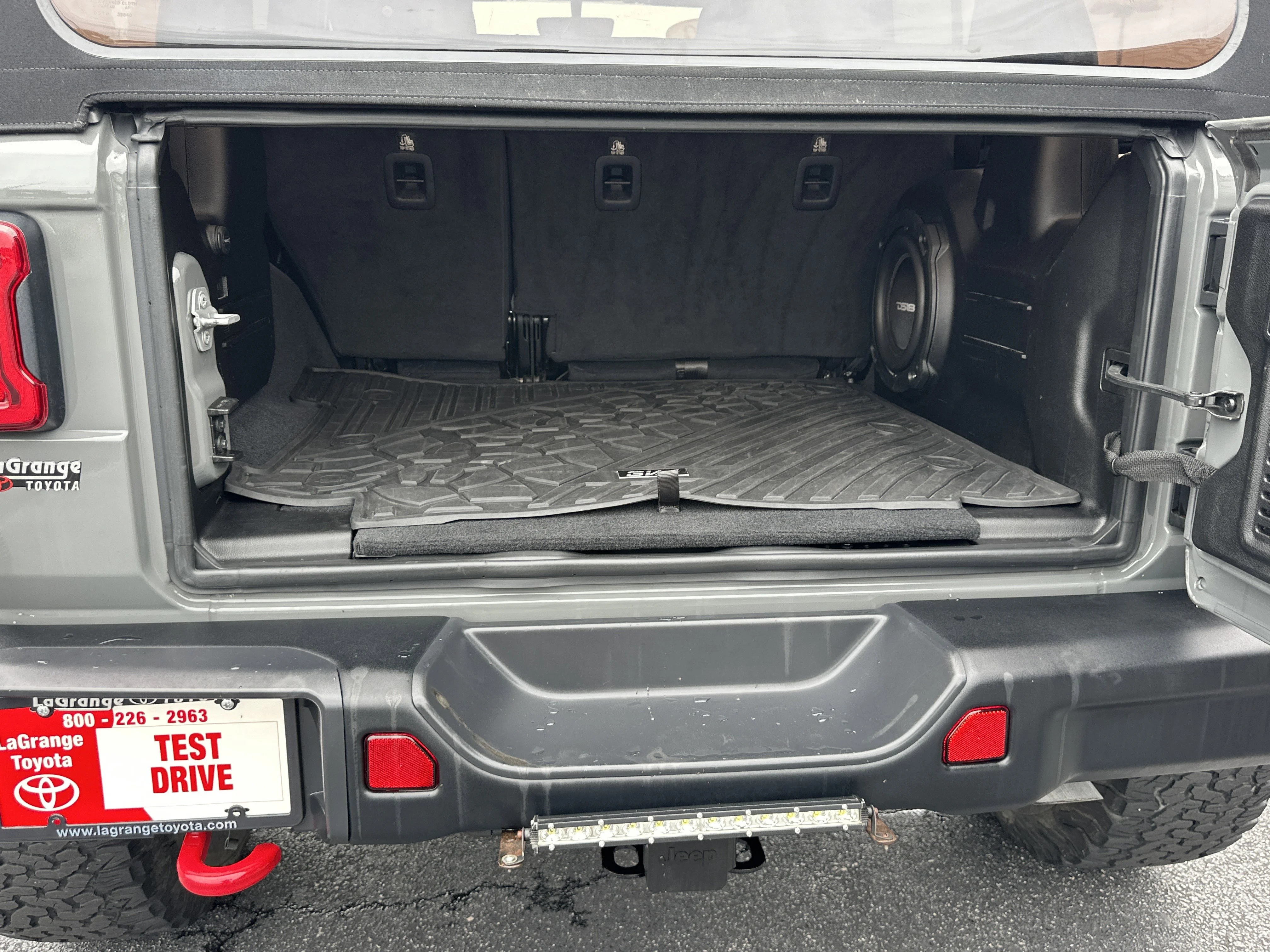 Used 2019 Sting-Gray Clear Coat Jeep Rubicon image 18