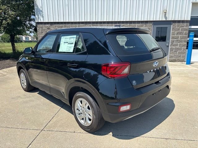 New 2026 Onyx Black Hyundai SE image 8