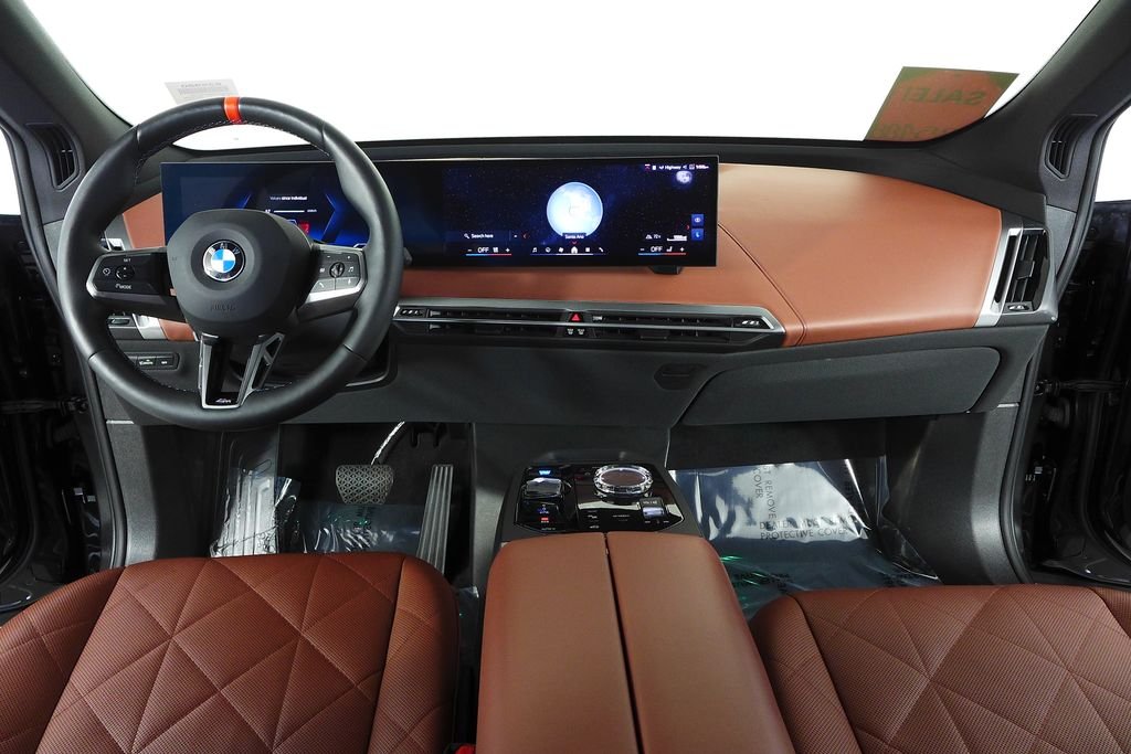 Used 2025 Black Sapphire Metallic BMW M60 image 24