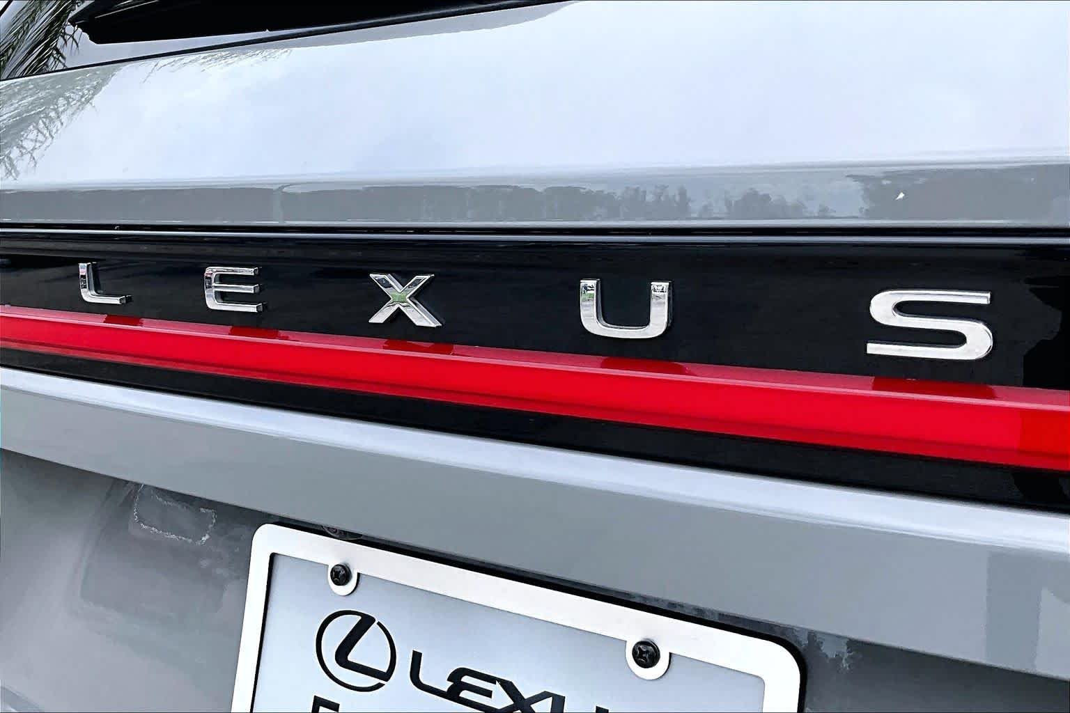 Used 2025 Incognito Lexus F SPORT Premium image 31