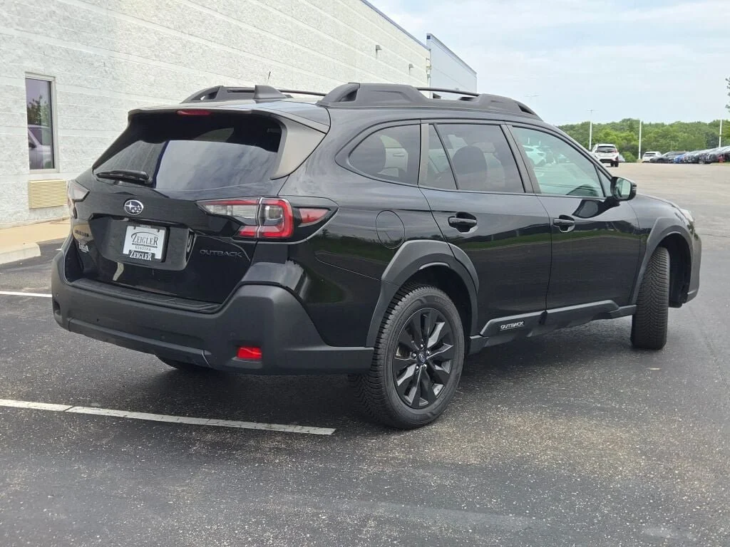 Certified Used 2024 Crystal Black Silica Subaru Onyx Edition image 11