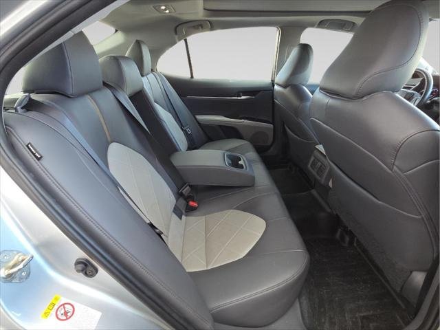 Certified Used 2018 CELESTIAL SILVER Toyota  image 15