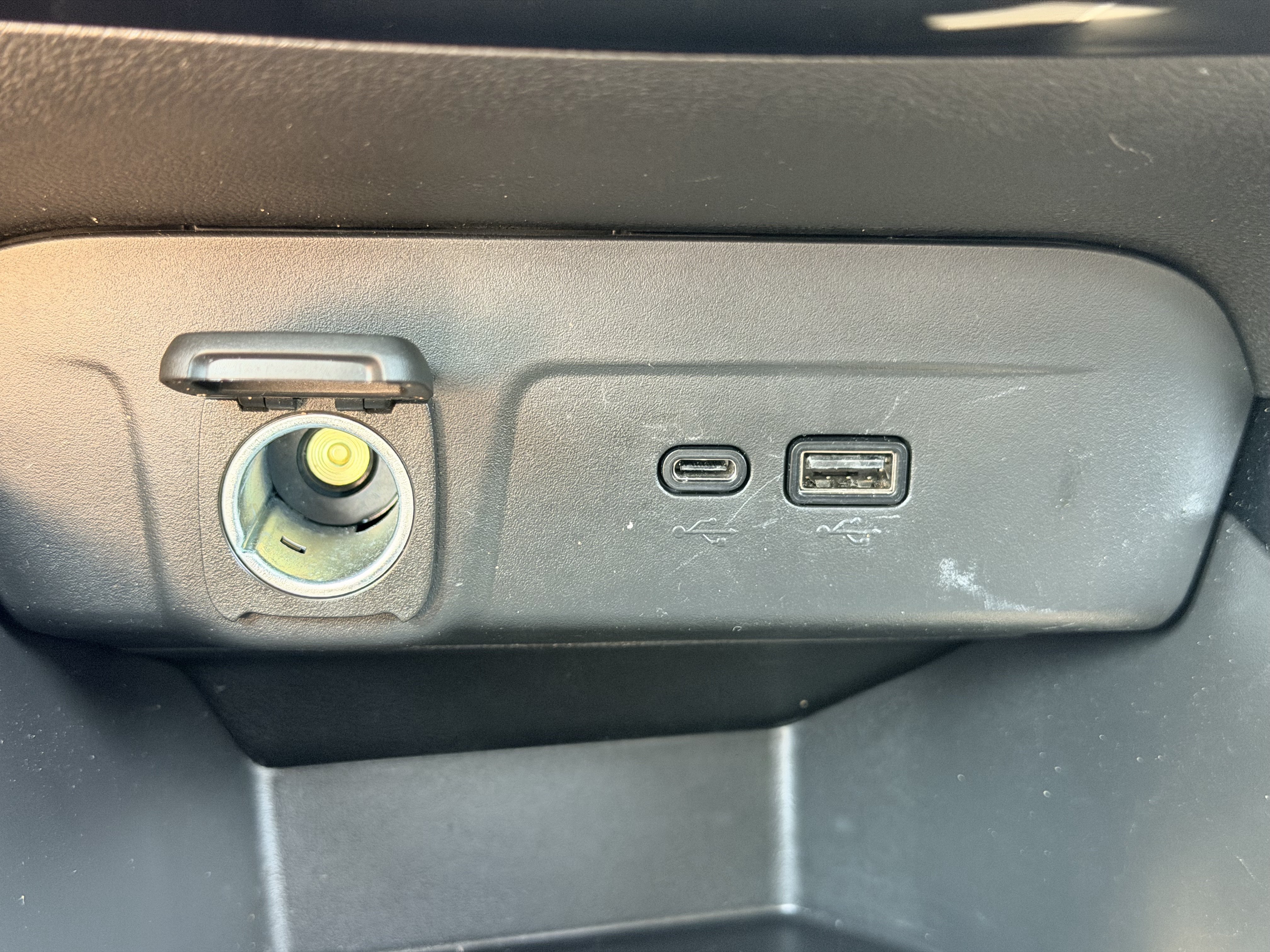 Used 2025 Sterling Gray Metallic Chevrolet ACTIV image 13