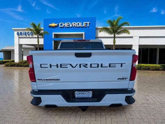 New 2026 Summit White Chevrolet RST image 8