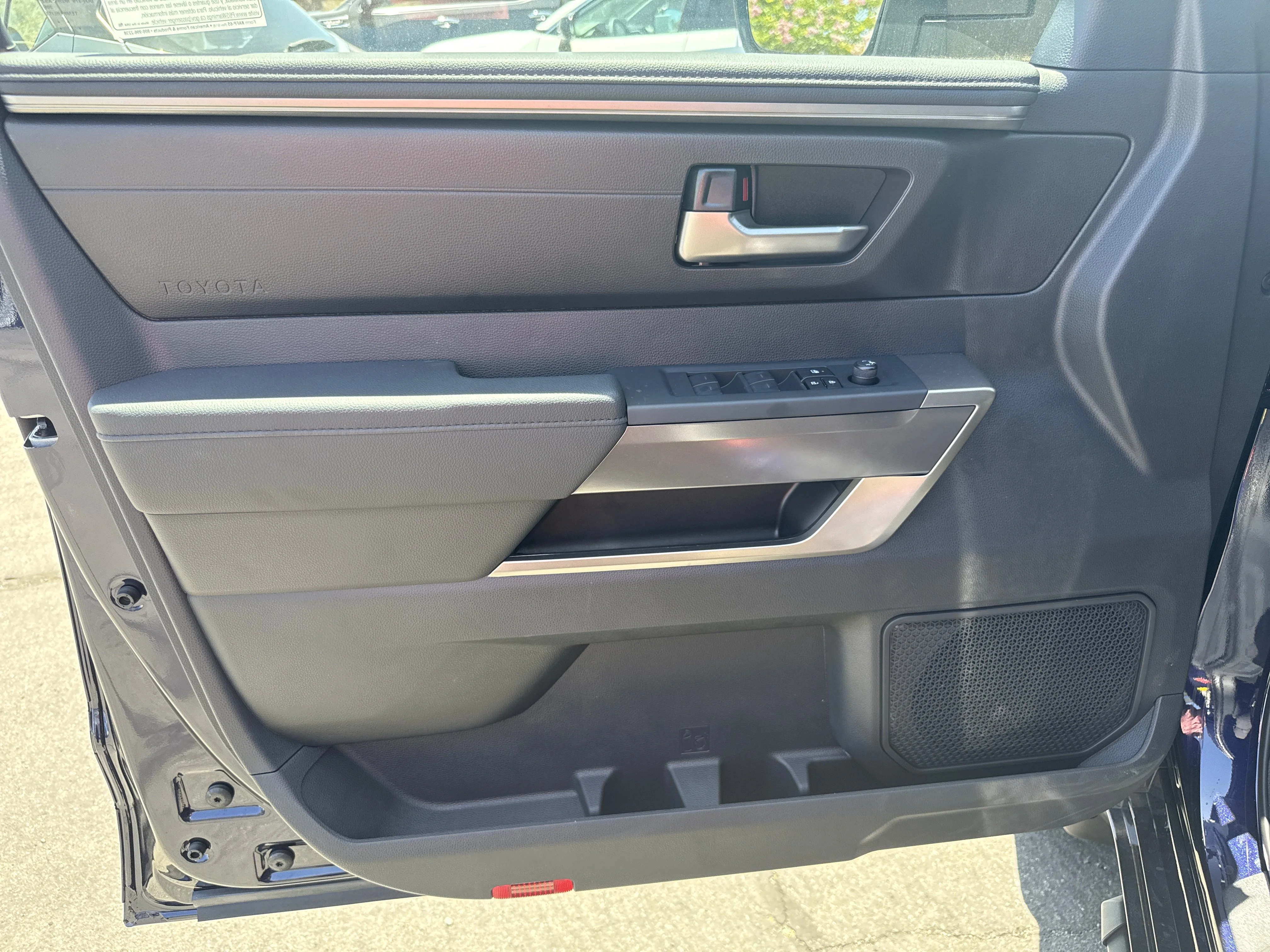 2026 Toyota Tundra SR5 - Photo 9