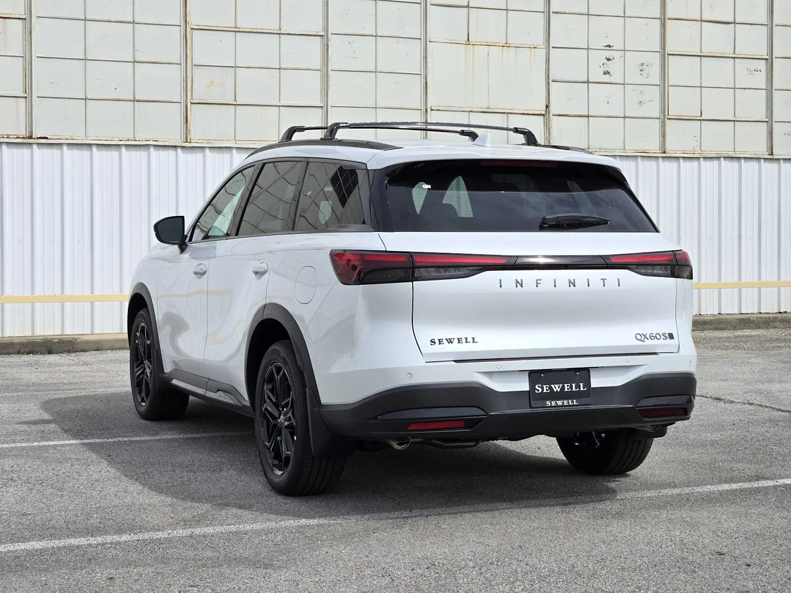 New 2026 RADIANT WHITE INFINITI Sport AWD image 3