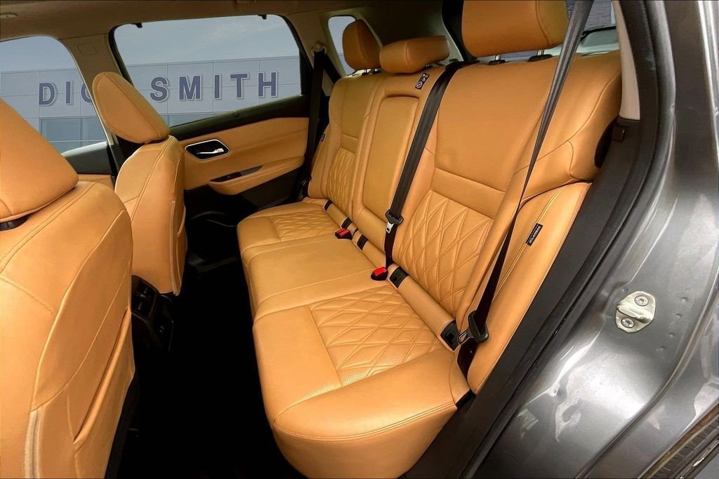 Used 2023 Gun Metallic Nissan Platinum image 22