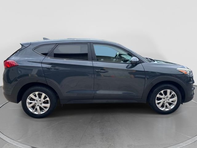 Used 2019 Blue Hyundai SE image 2