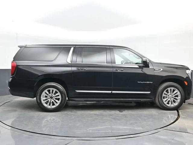Used 2023 Black GMC SLT image 14