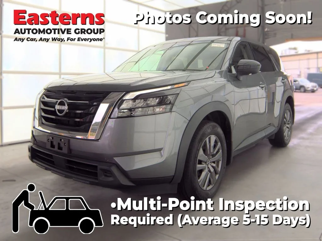 Used 2024 Gray Nissan S image 1
