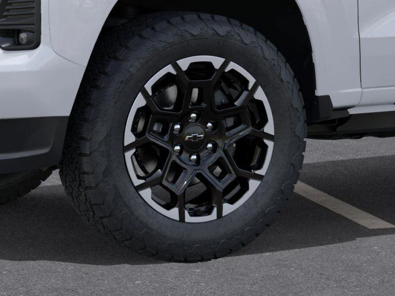New 2026 Summit White Chevrolet Z71 image 9