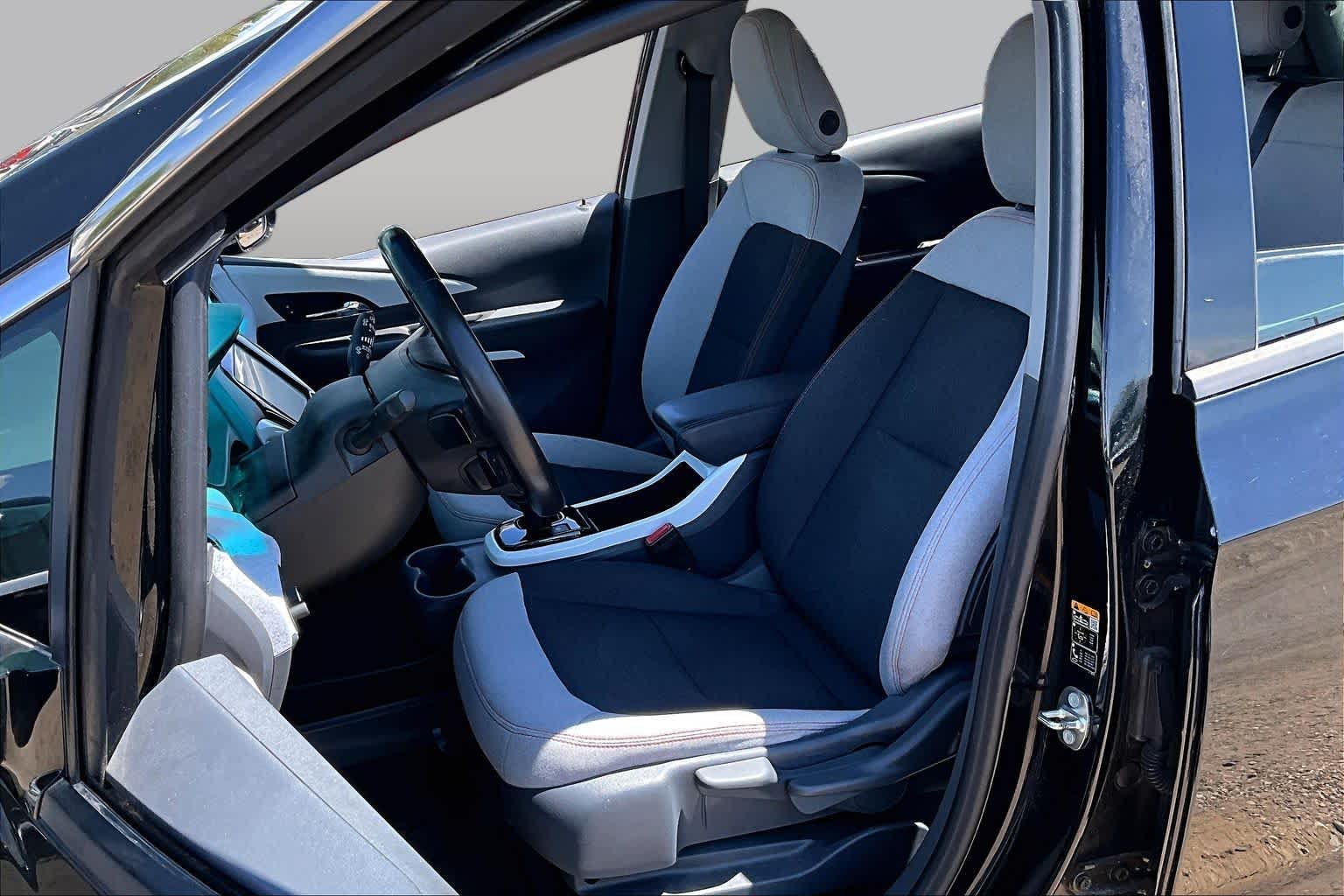 Pre-Owned 2017 Chevrolet Bolt EV LT