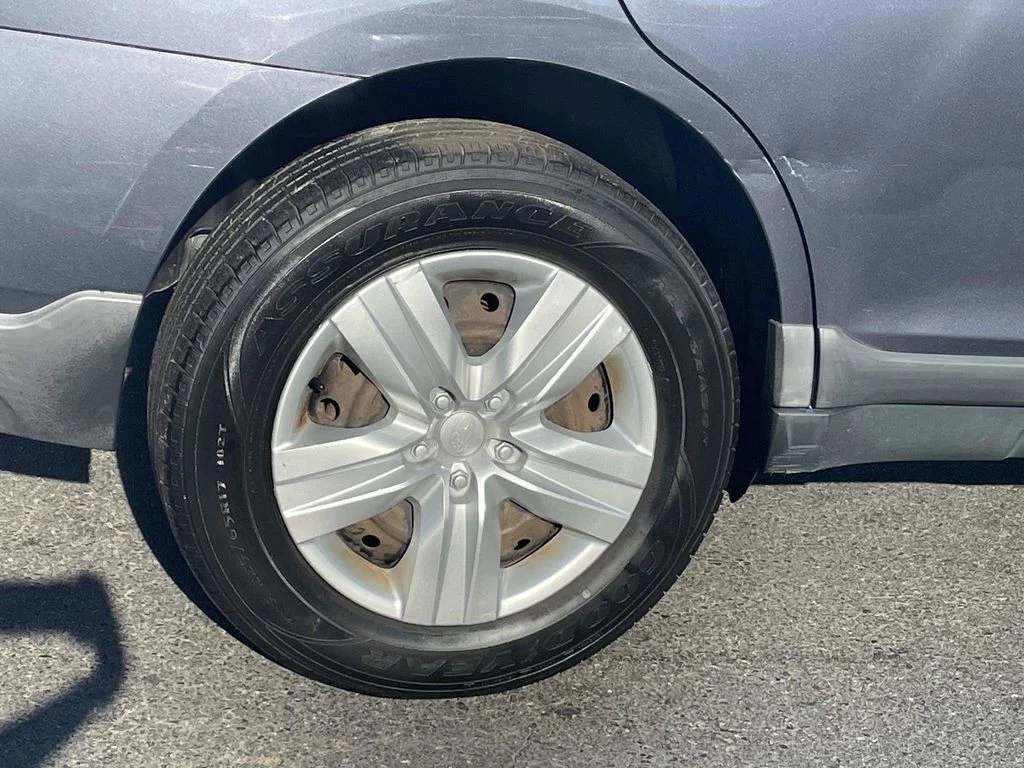 Used 2015 Gray Subaru 2.5i image 8