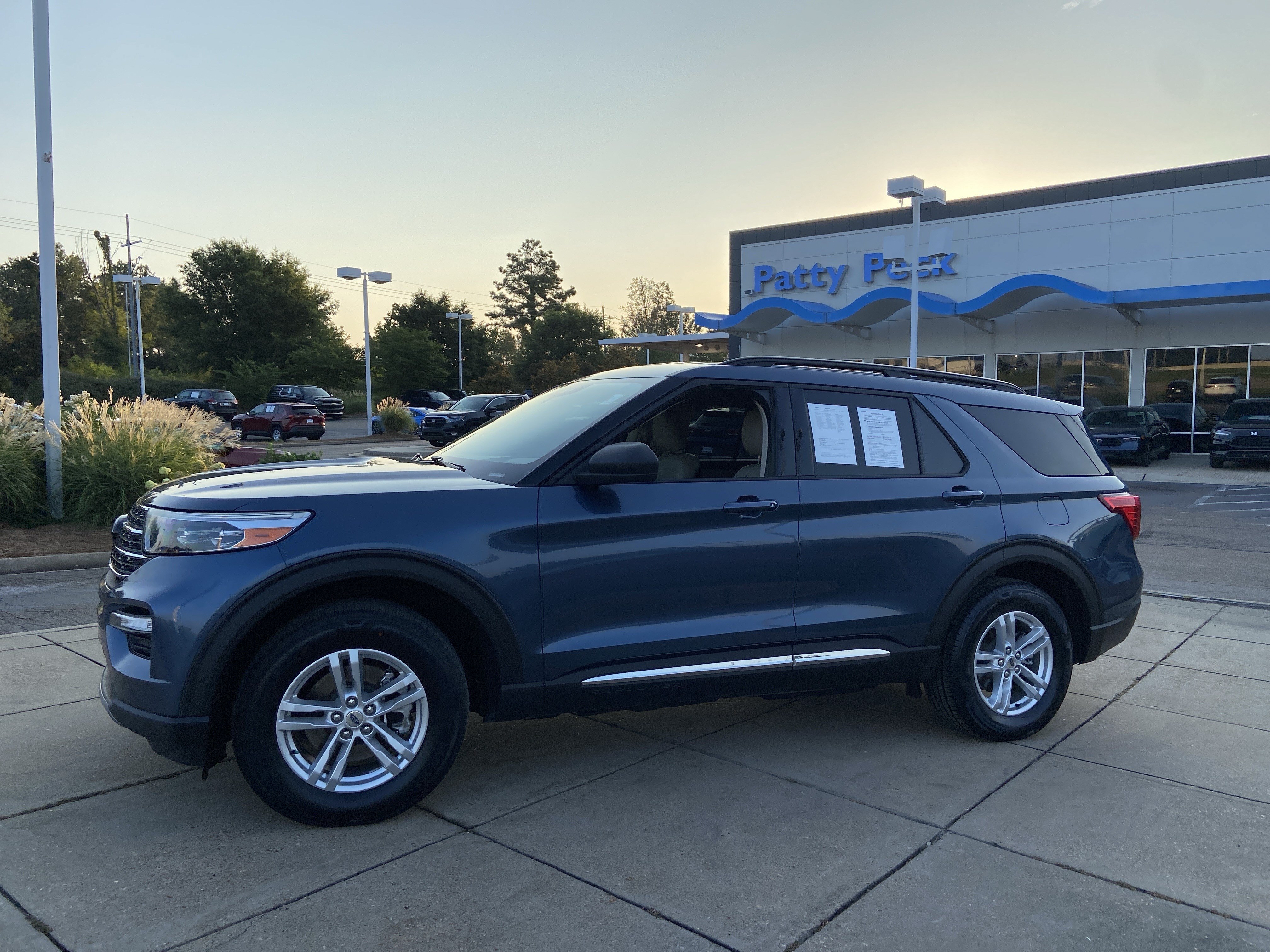 Used 2020 Blue Metallic Ford XLT image 6